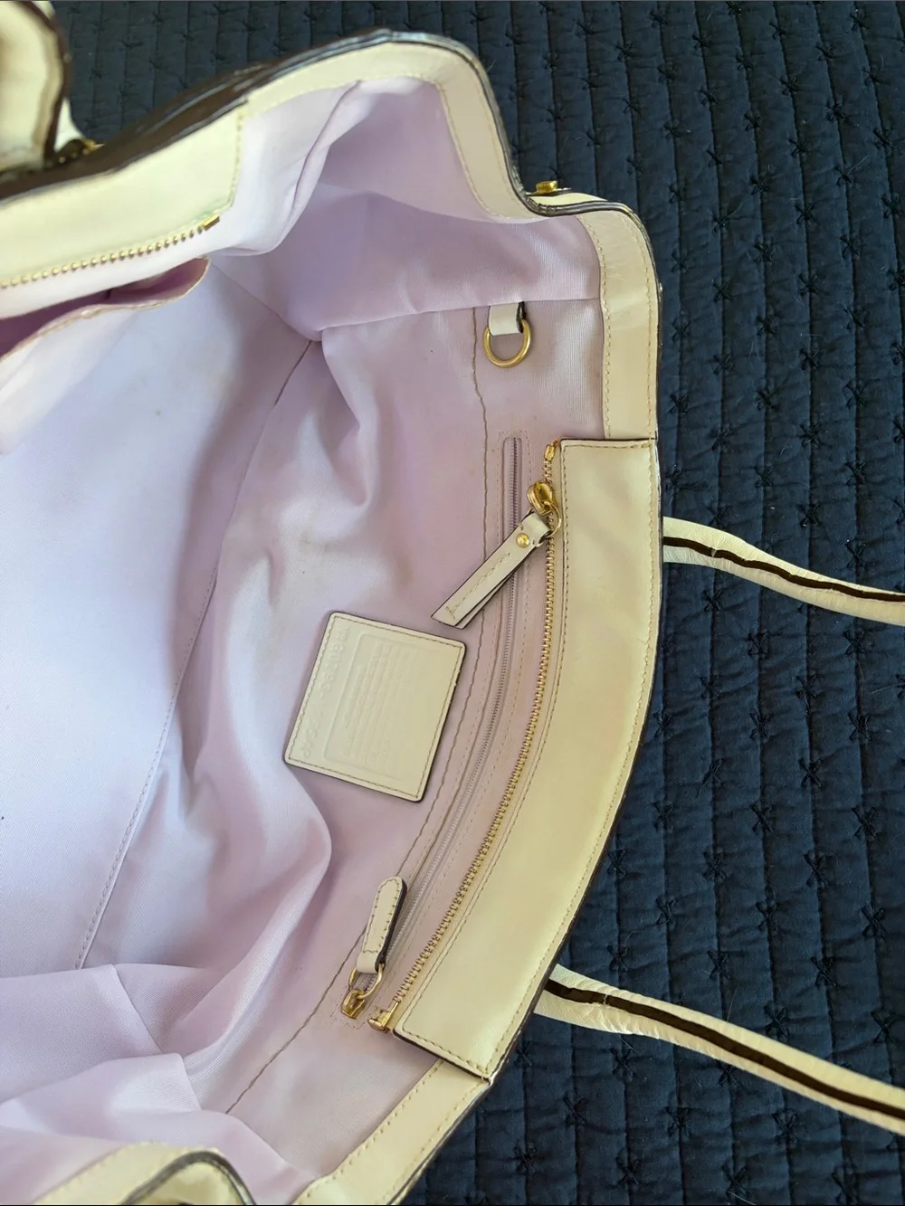Coach White Leather Tote Bag with Turnlock Closure